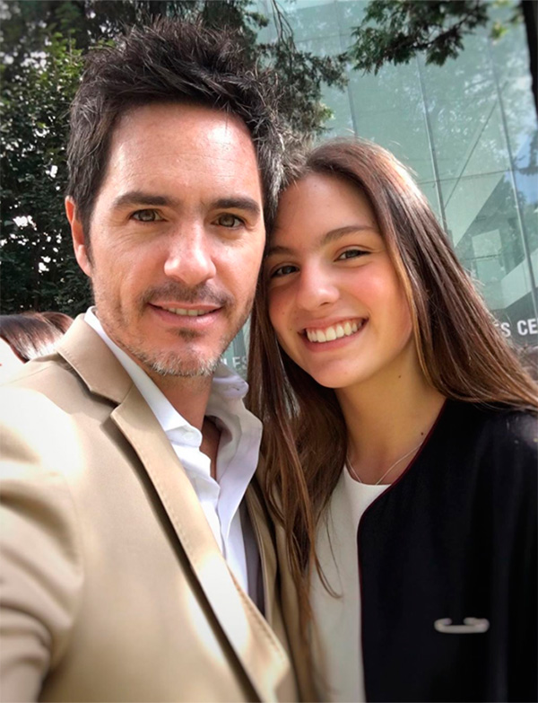 Lorenza Ochmann (Mauricio Ochmann's Daughter) Mama, Age, Height