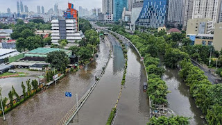 Banjir Jakarta dan Sekitarnya adalah Muhasabah diri Banjir Jakarta dan Sekitarnya adalah Muhasabah diri