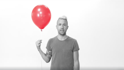 "Saya Tidak Percaya Tuhan Lagi," Kata Jon Steingard dari Band Kristen Hawk Nelson