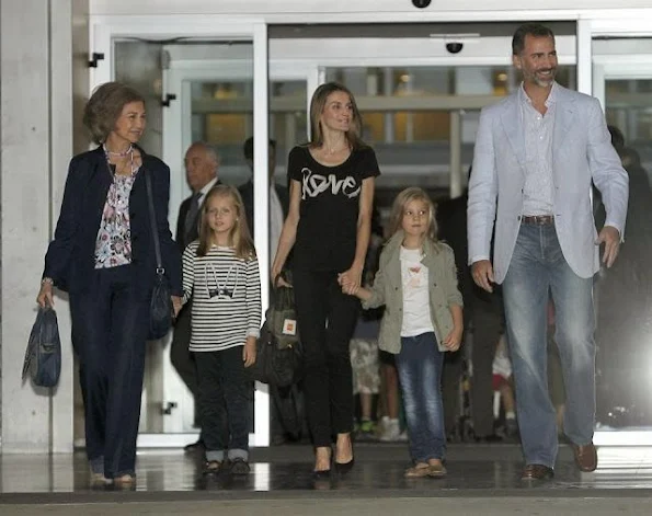 Queen Sofia, Prince Felipe and Princes Letizia visited King Juan Carlos at Quiron Hospital with  their daughters İnfanta Leonor and İnfanta Sofia