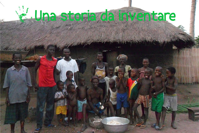 Famiglia del villaggio di Atvchanvé in Togo, Africa