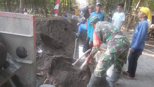 Lagi, Koptu Agung Bantu Petani Melalui Pengecoran Jalan ke Sawah