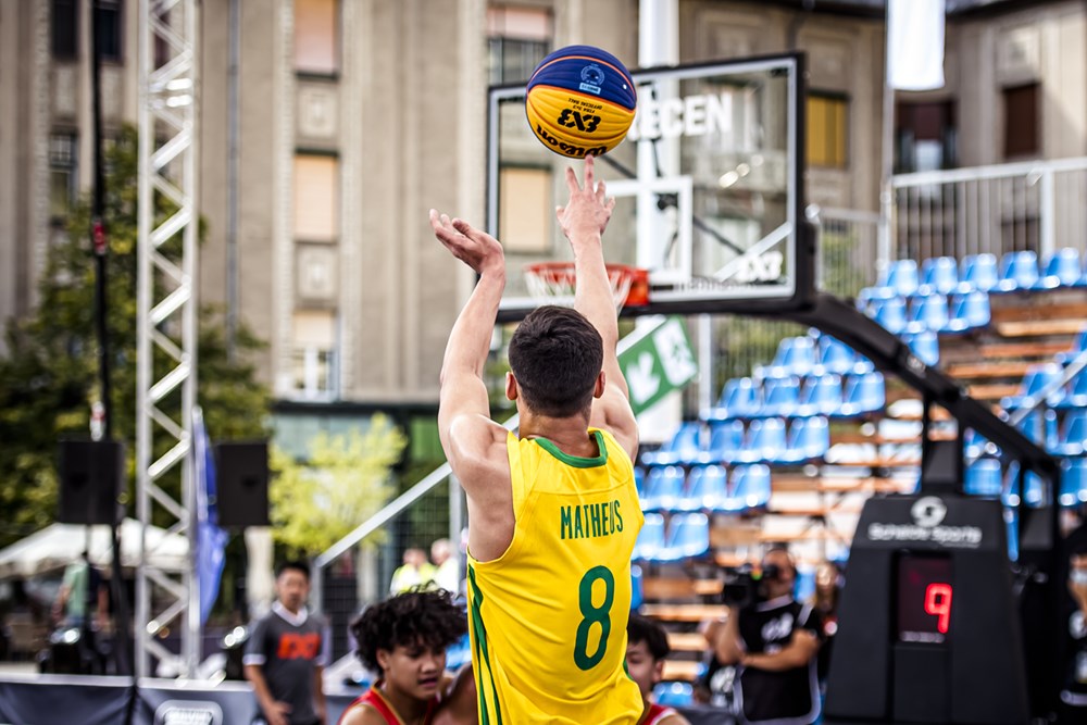 Notícias  Brasil vence três jogos na estreia da Copa do Mundo de Basquete  3x3 masculina e feminina