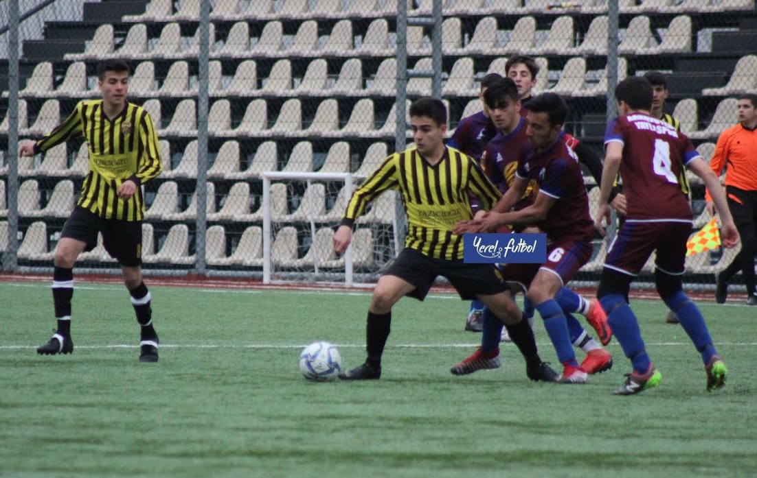 Yerel Futbol Yenibosna Zirvedeki Yerini Korudu