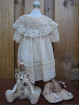 Antieke jurkjes..je kunt ze vinden in mijn winkeltje..