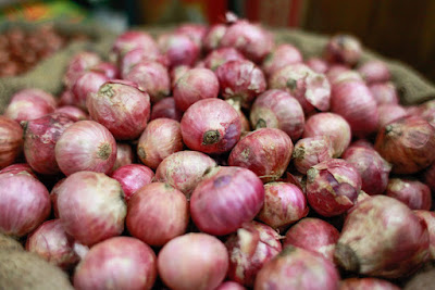 Impact of Unseasonal Rainfall on Onion