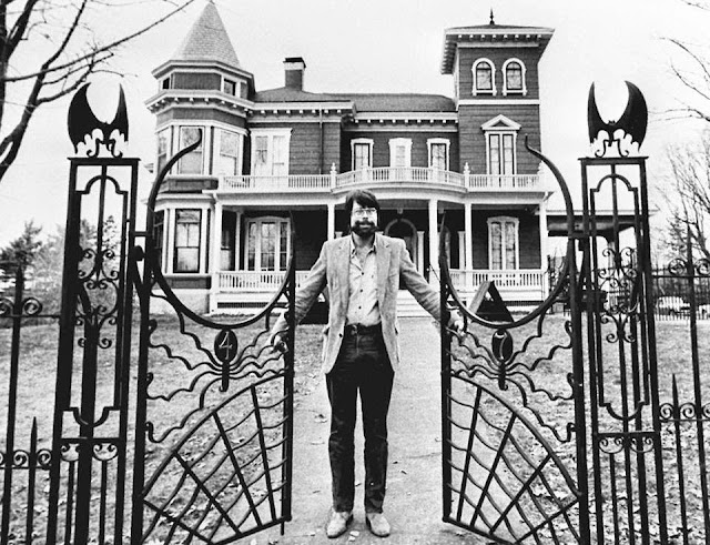 25 Livros Indicados por Stephen King em Dança Macabra