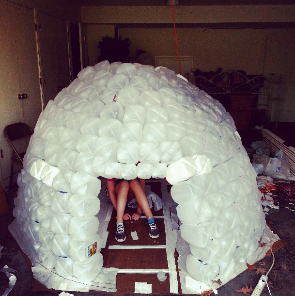 DIY Projects & Crafts Milk Jug Igloo