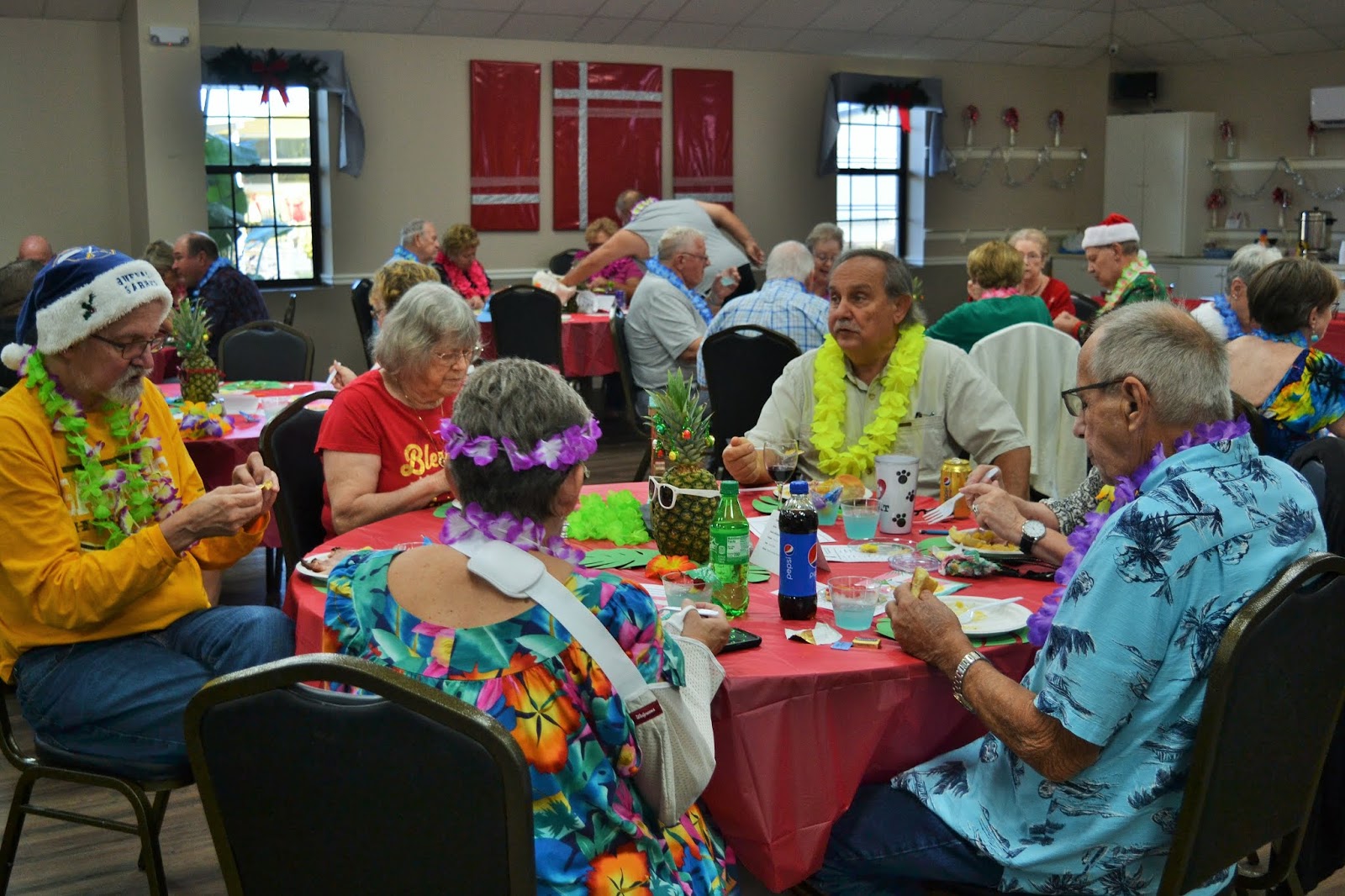 Lake Pointe Village, Mulberry - Blog: Hawaiian Christmas Dinner 2019