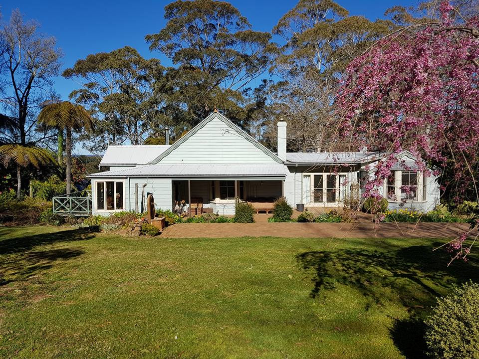 Historical Australian Towns Mount Wilson & Mount Irvine, NSW A Little