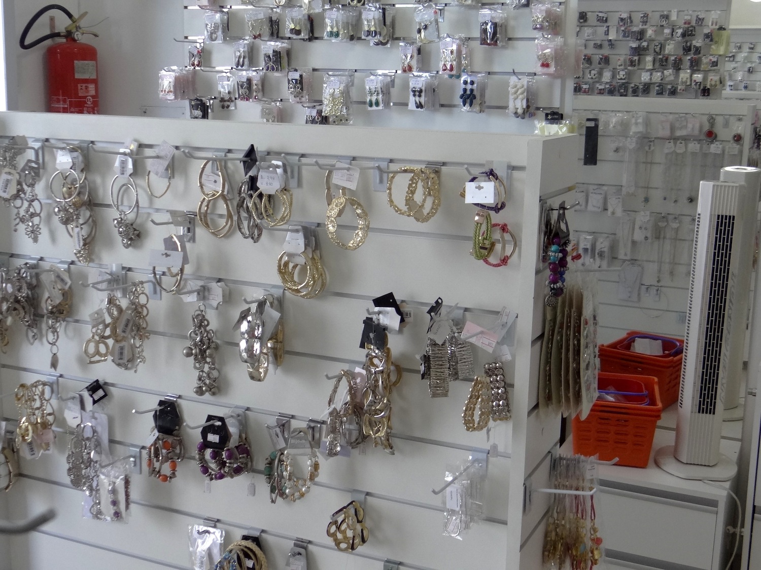 FASHION JEWELRY Vendo loja bijuterias fashion jewelry para vendas no