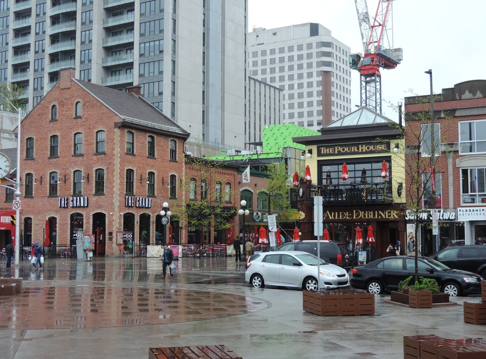 Travel with Kevin and Ruth Rainy afternoon in downtown Ottawa Canada