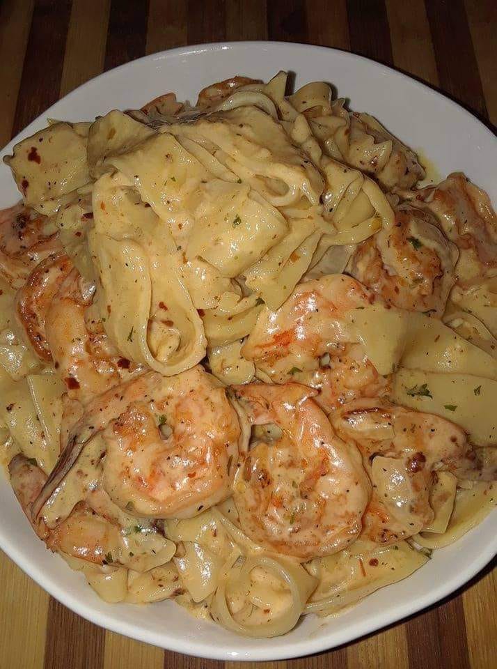 GARLIC SHRIMP PASTA