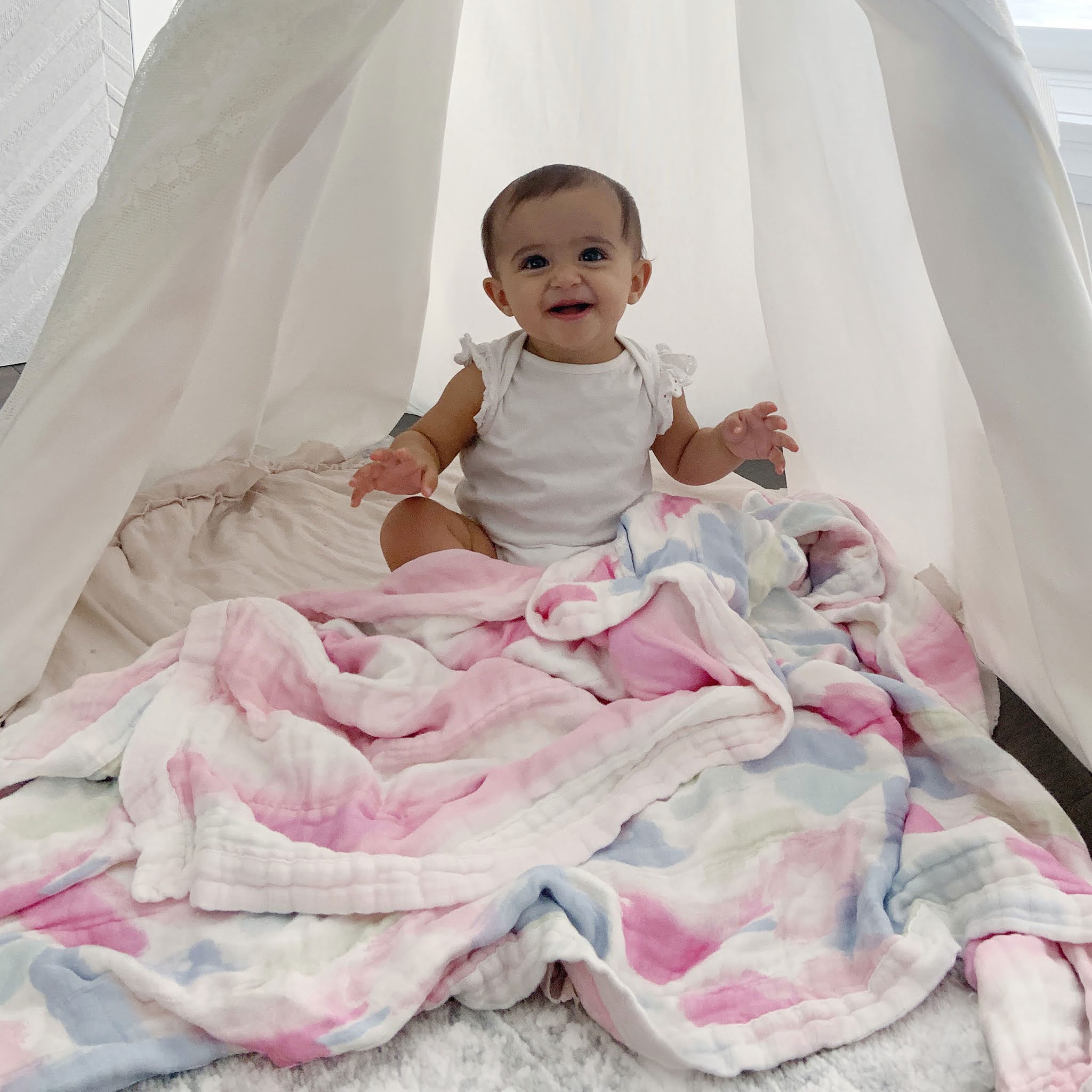 Win An aden + anais Silky Soft Dream Blanket Dolly Dowsie