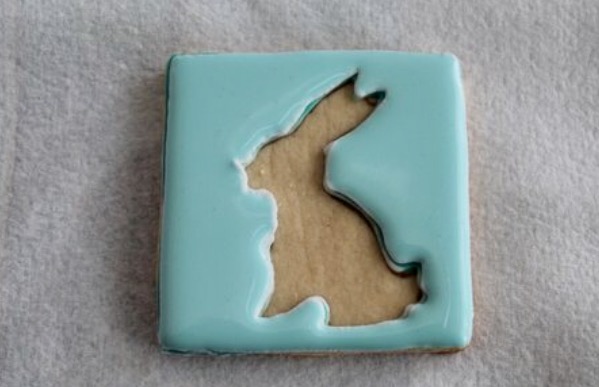 Easter bunny silhouette cookies @www.thecookiecouture.com