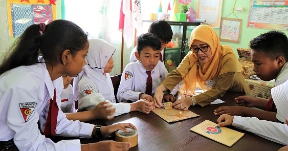 Contoh Baliho Deklarasi Sekolah Ramah Anak desain banner
