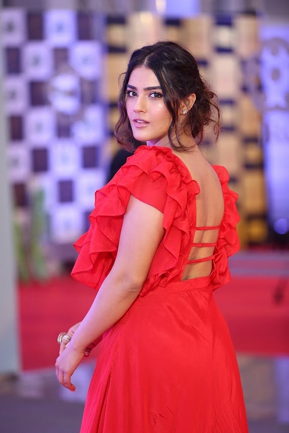 Kavya Thapar at Mirchi Music Awards South 2018