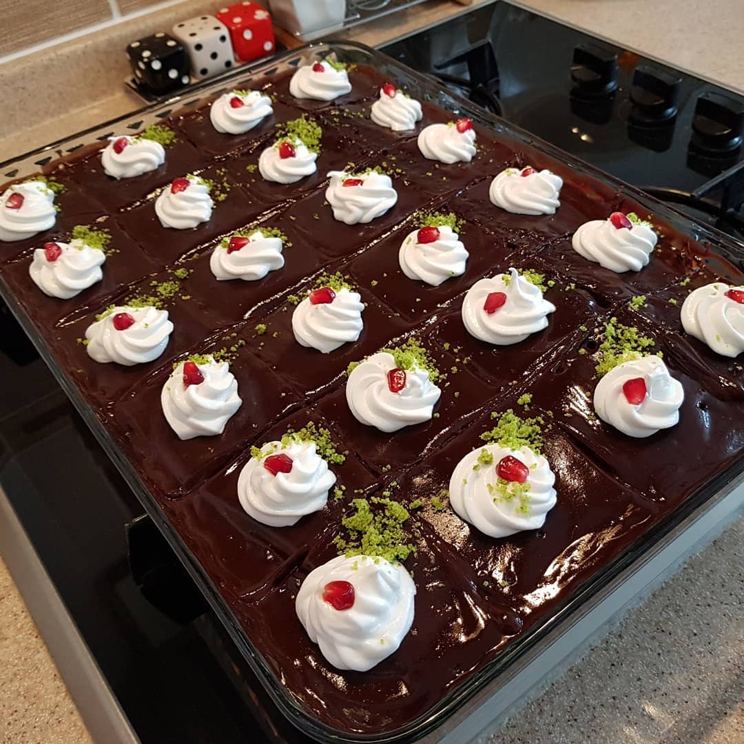 Çikolata Soslu Islak Kek Pratik Tarifim