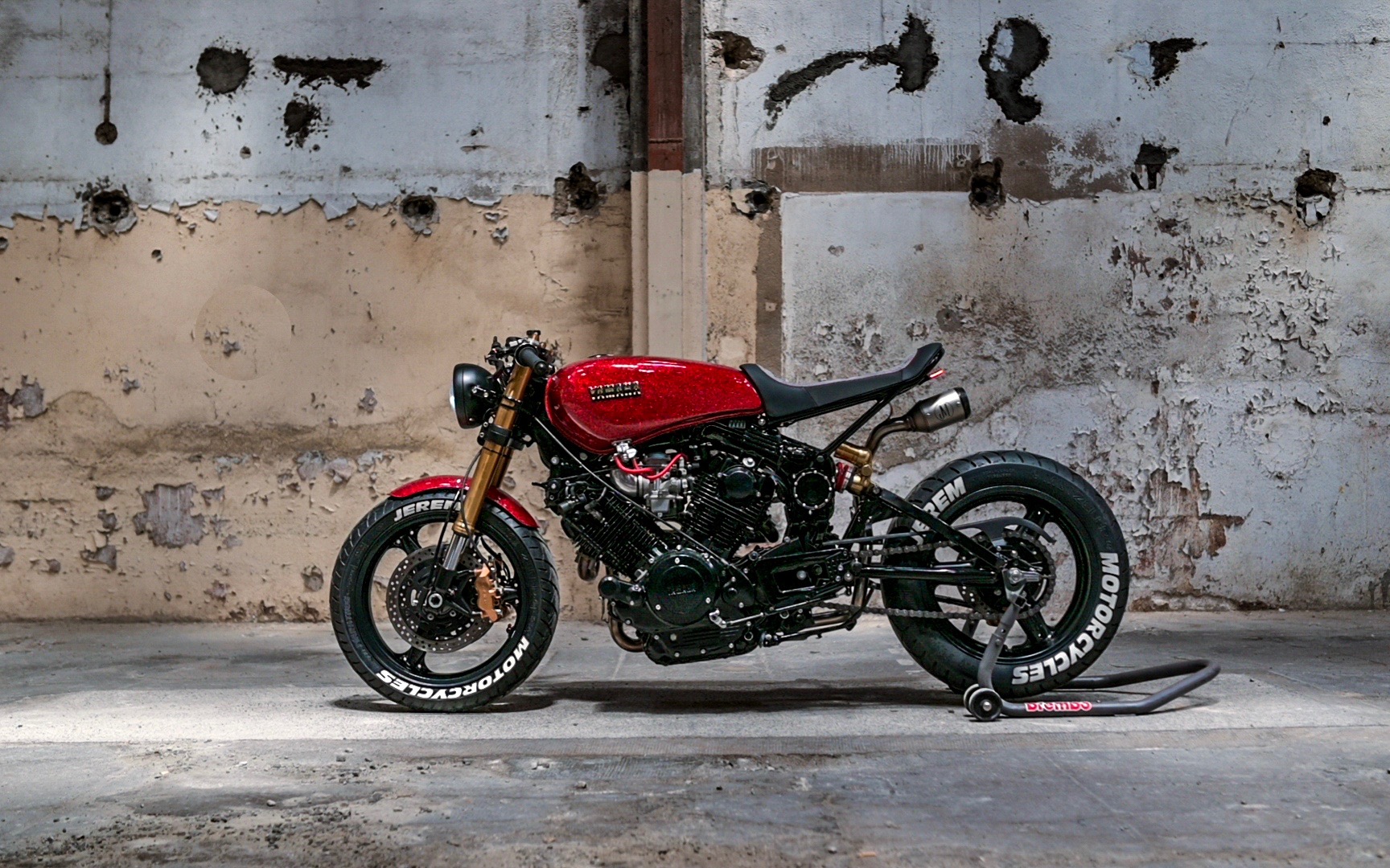 Ямаха XV 1000 se скремблер