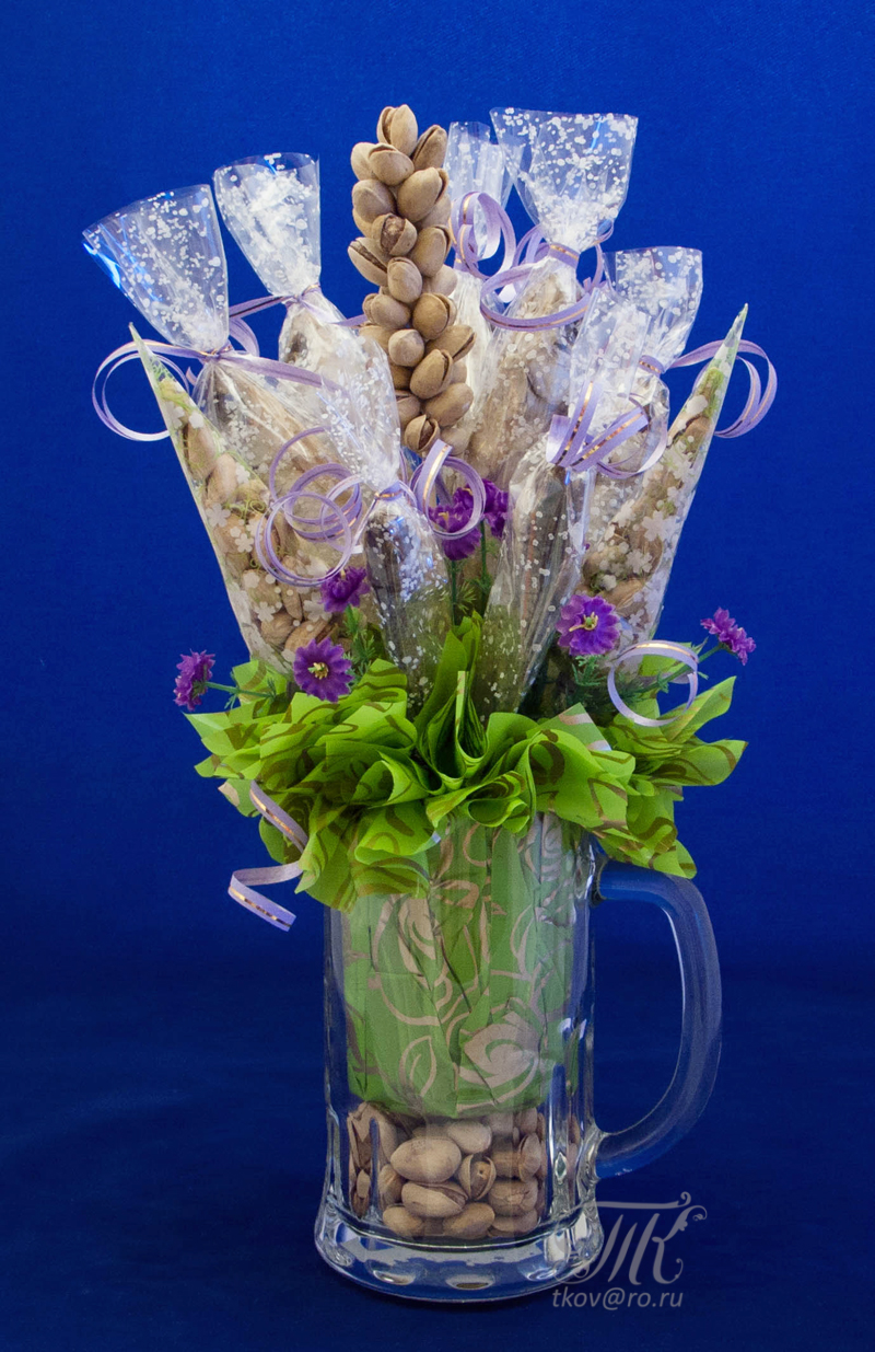 пивные кружки букет. пивные букеты. пивные букеты в кружке. букет в пивной кружке. пивные кружки букет.