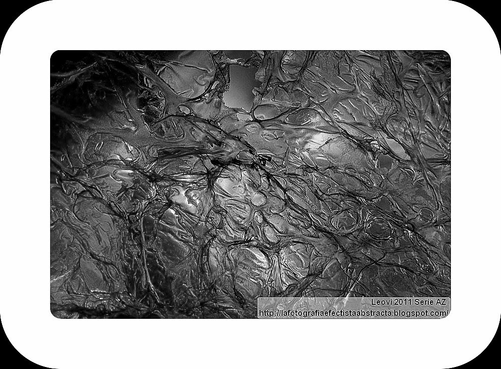 Foto Abstracta 3101 Tu corazón ya vive en mi cerebro - Your heart already lives in my brain Foto Abstracta 3101 Tu corazón ya vive en mi cerebro - Your heart already lives in my brain