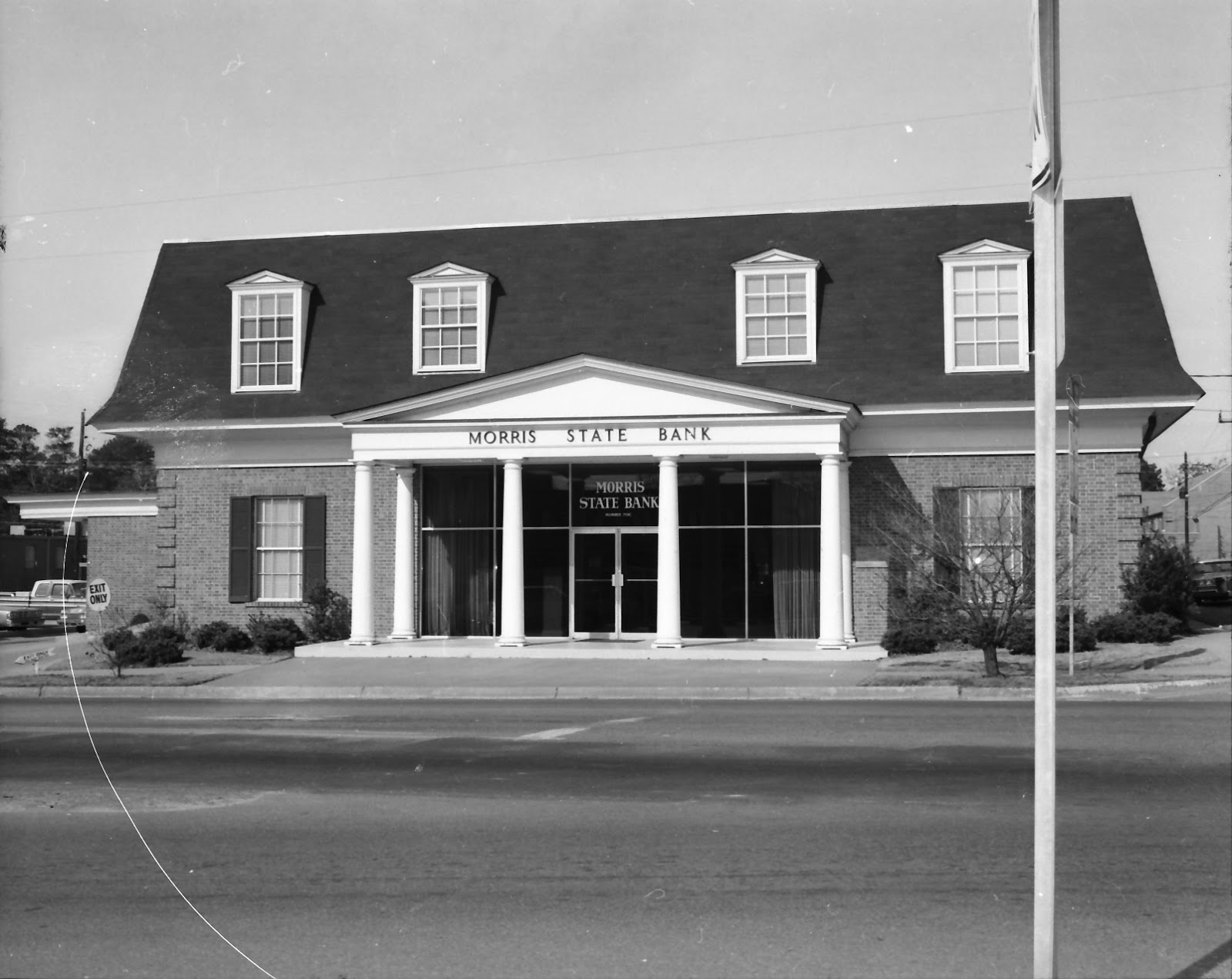 IMAGES OF OUR PAST MORRIS BANK DUBLIN, GA. VETERAN'S BLVD, DUBLIN