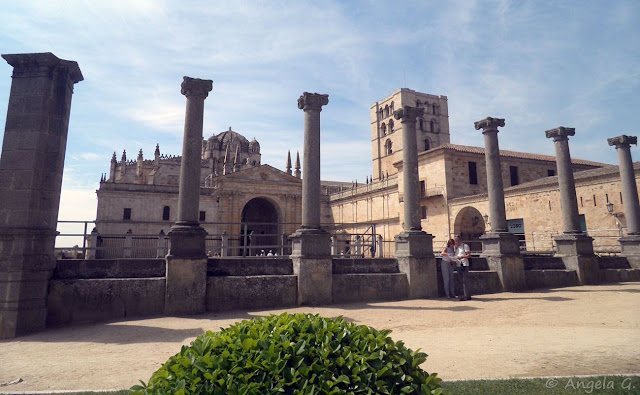 Vista general de la Catedral de Zamora, España