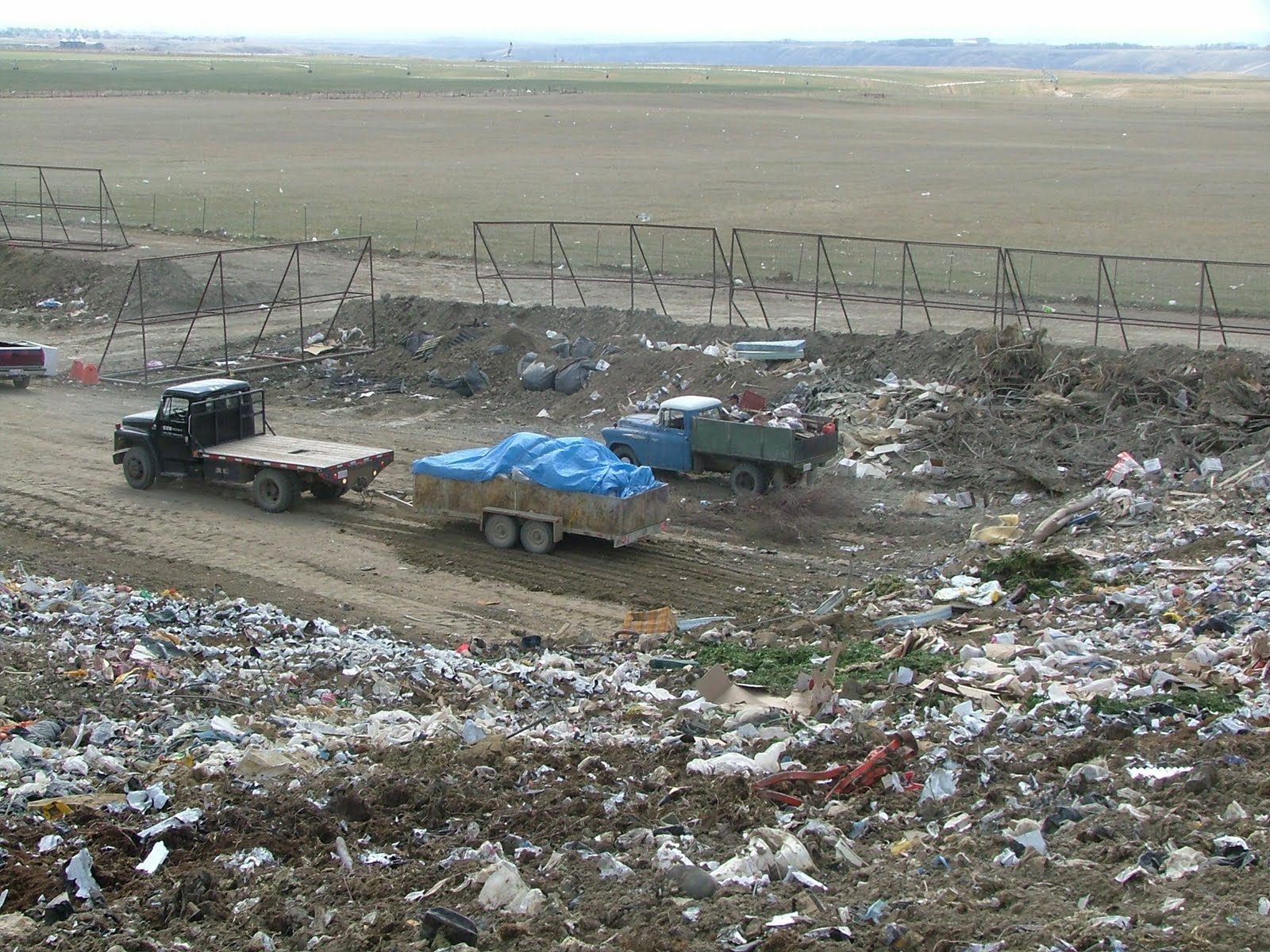 Landfill Litter Example Landfill with Litter Issues