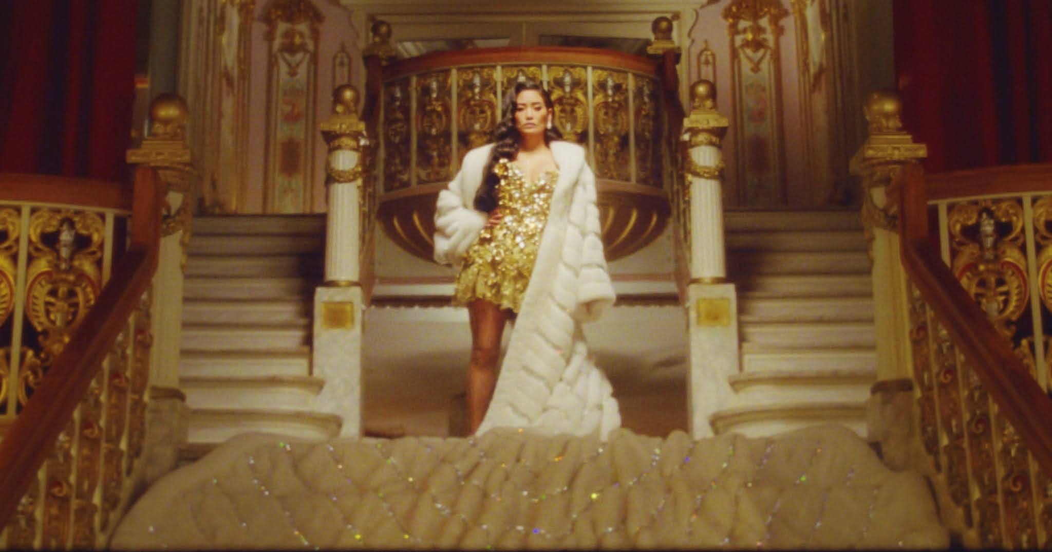Chloe Flower Brings a Touch of Hollywood Glam In New Holiday Music Video "Carol Of The Bells 
