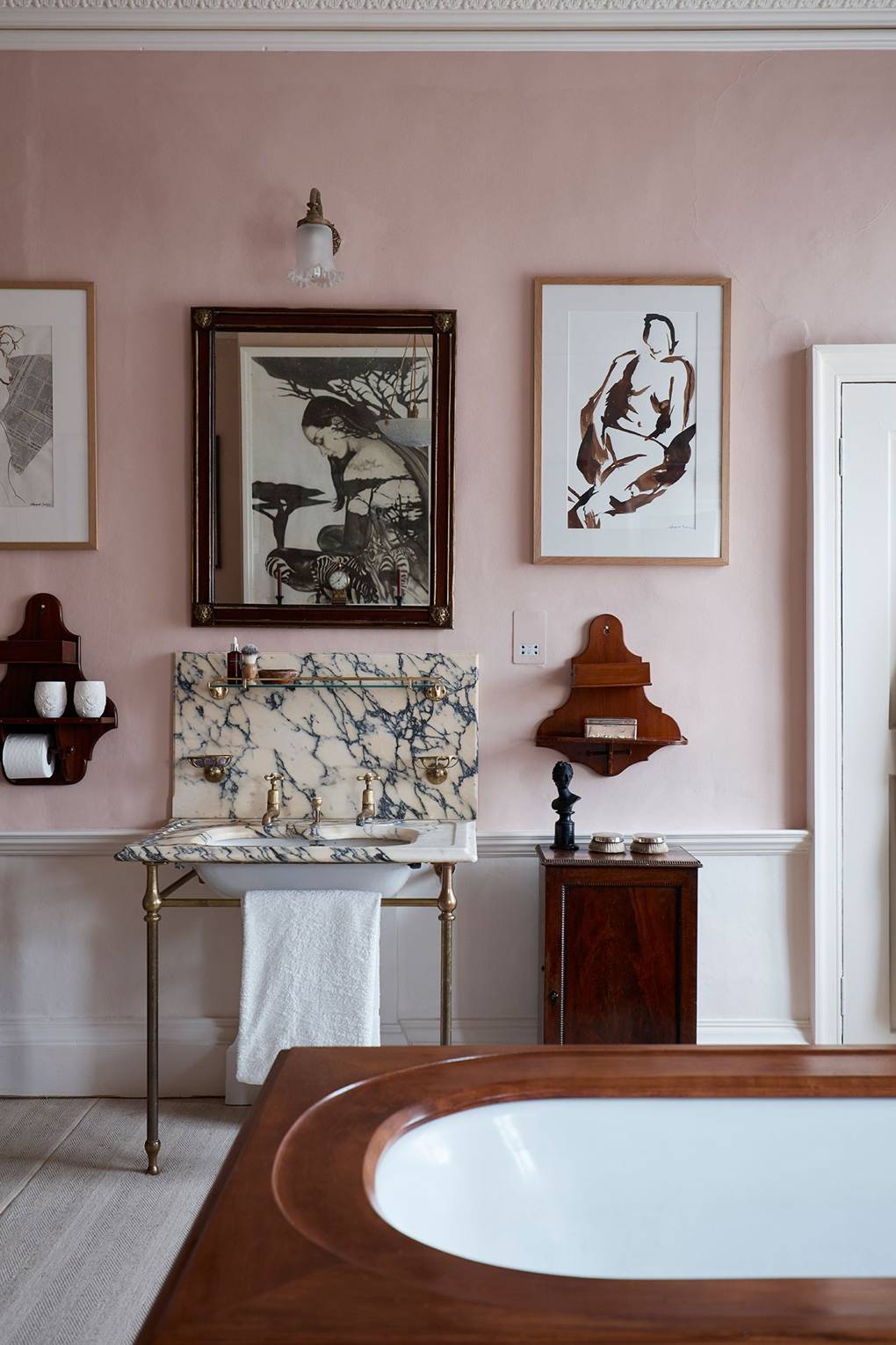 Décor Inspiration: A Warm & Art-Filled Queen Anne House in Herefordshire by Interior Decorator Edward Bulmer