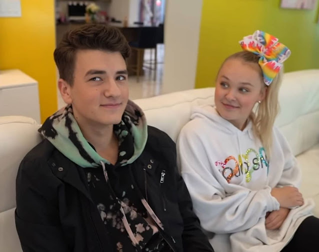 JoJo Siwa - Boyfriend | Net Worth | Family | House Tour