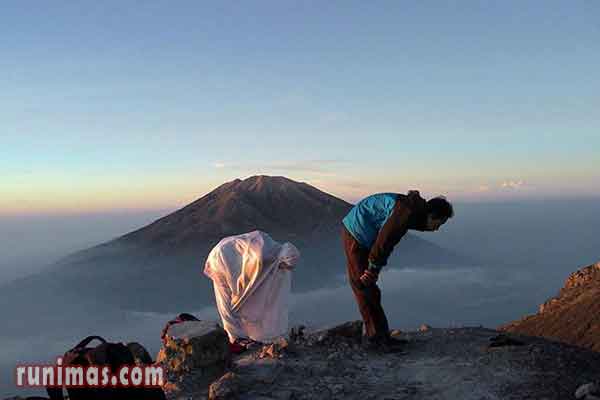 Niat Tata Cara Sholat Qabliyah Subuh Dzuhur Ashar Maghrib Isya - Runimas