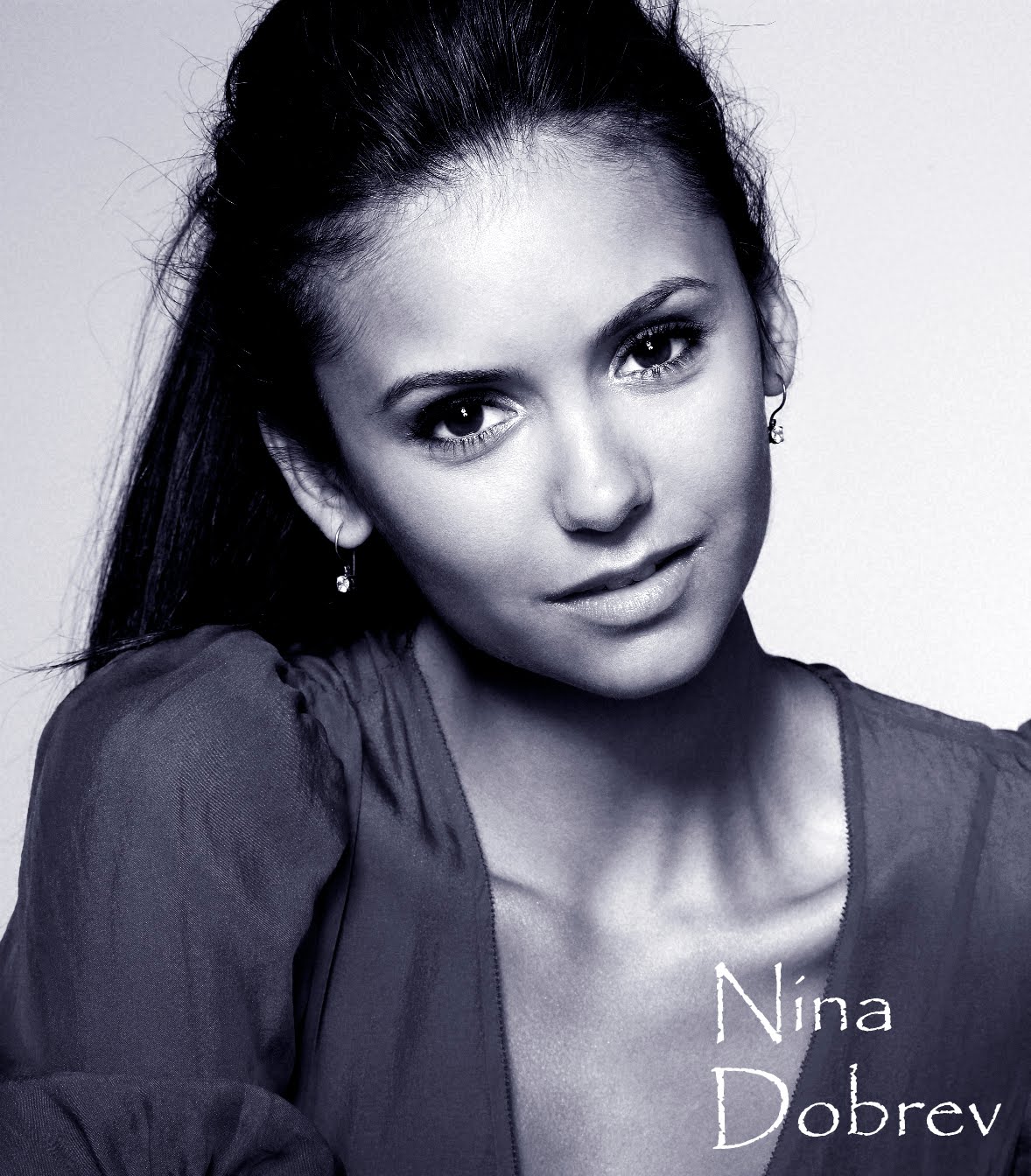 http://1.bp.blogspot.com/-SfS8NgmV_ig/TaX2ho58piI/AAAAAAAAAPk/FuL-dg4_IQc/s1600/firous-nina-dobrev.jpg