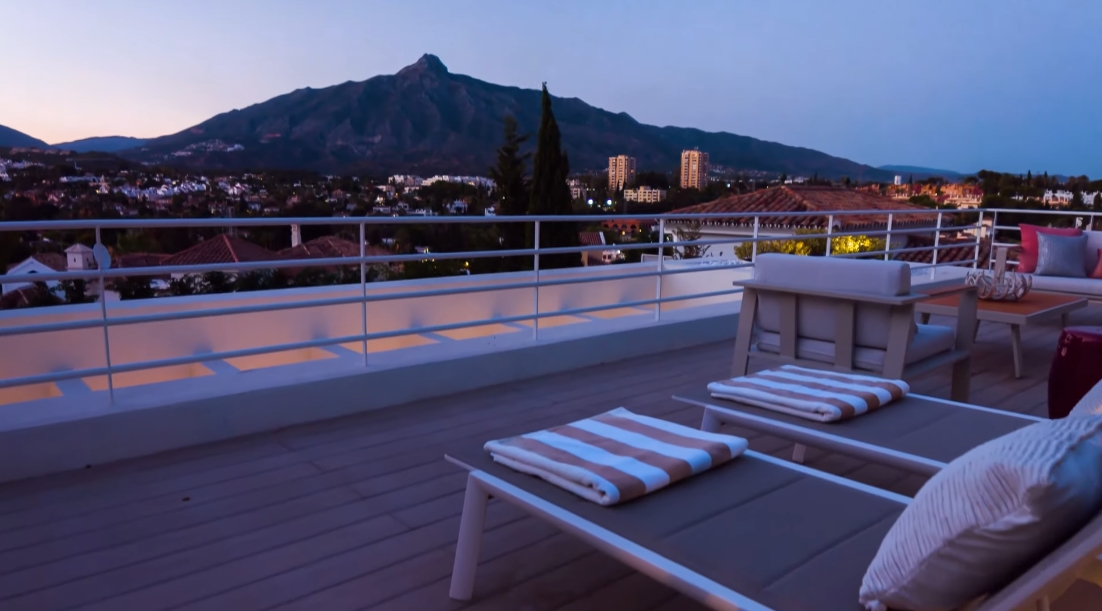 Tour Nueva Andalucia, Marbella Contemporary Villa vs. 23 Interior Design Photos