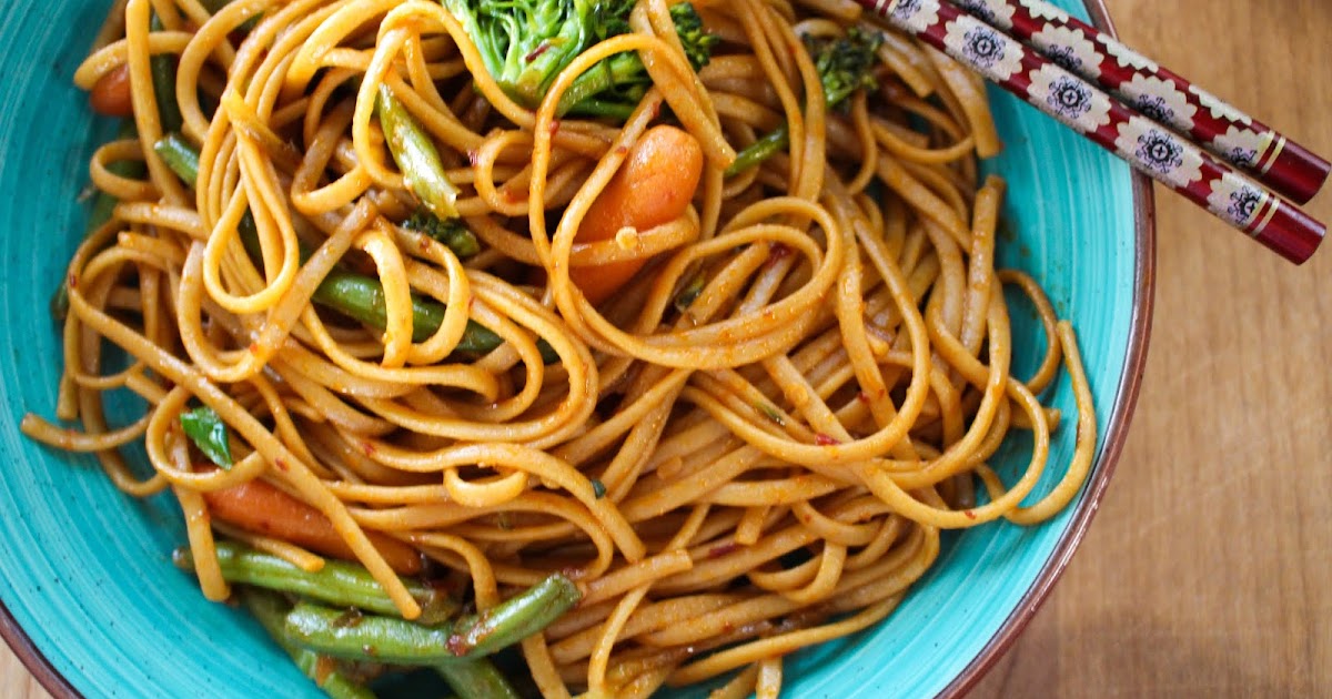 Quick + Easy Chinese Lo Mein Noodles | RV FOODIES