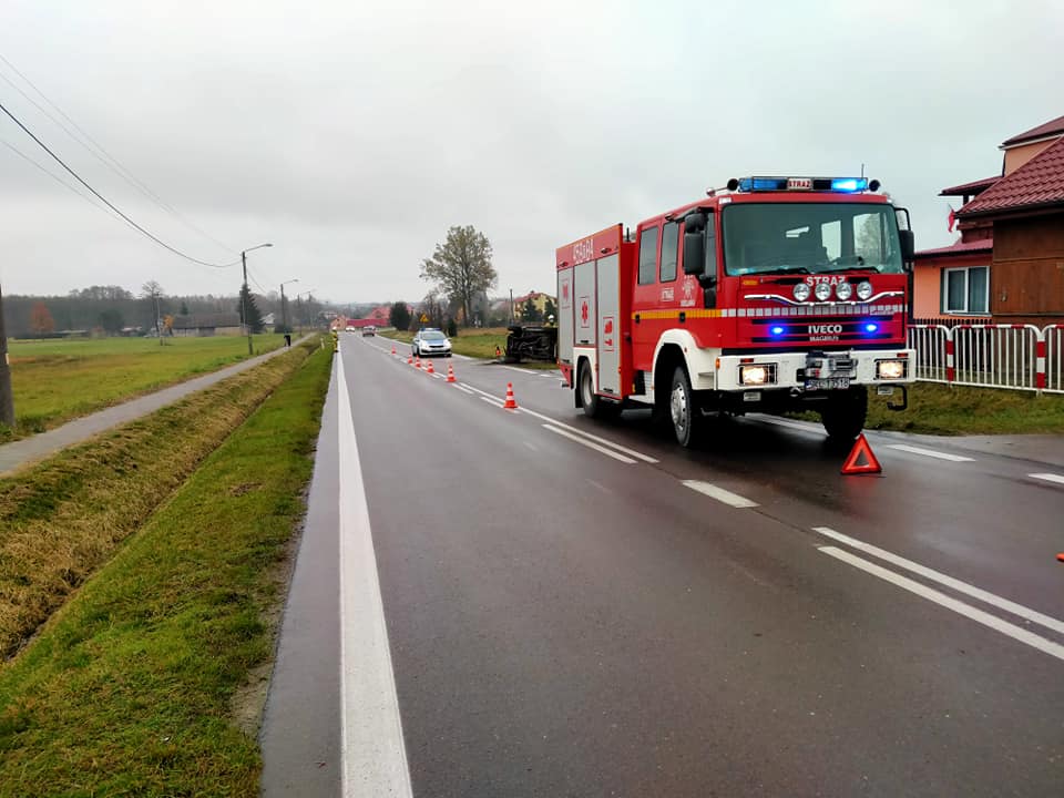 Wypadek na drodze Mielec-Kolbuszowa w Siedlance. Kierowca w szpitalu