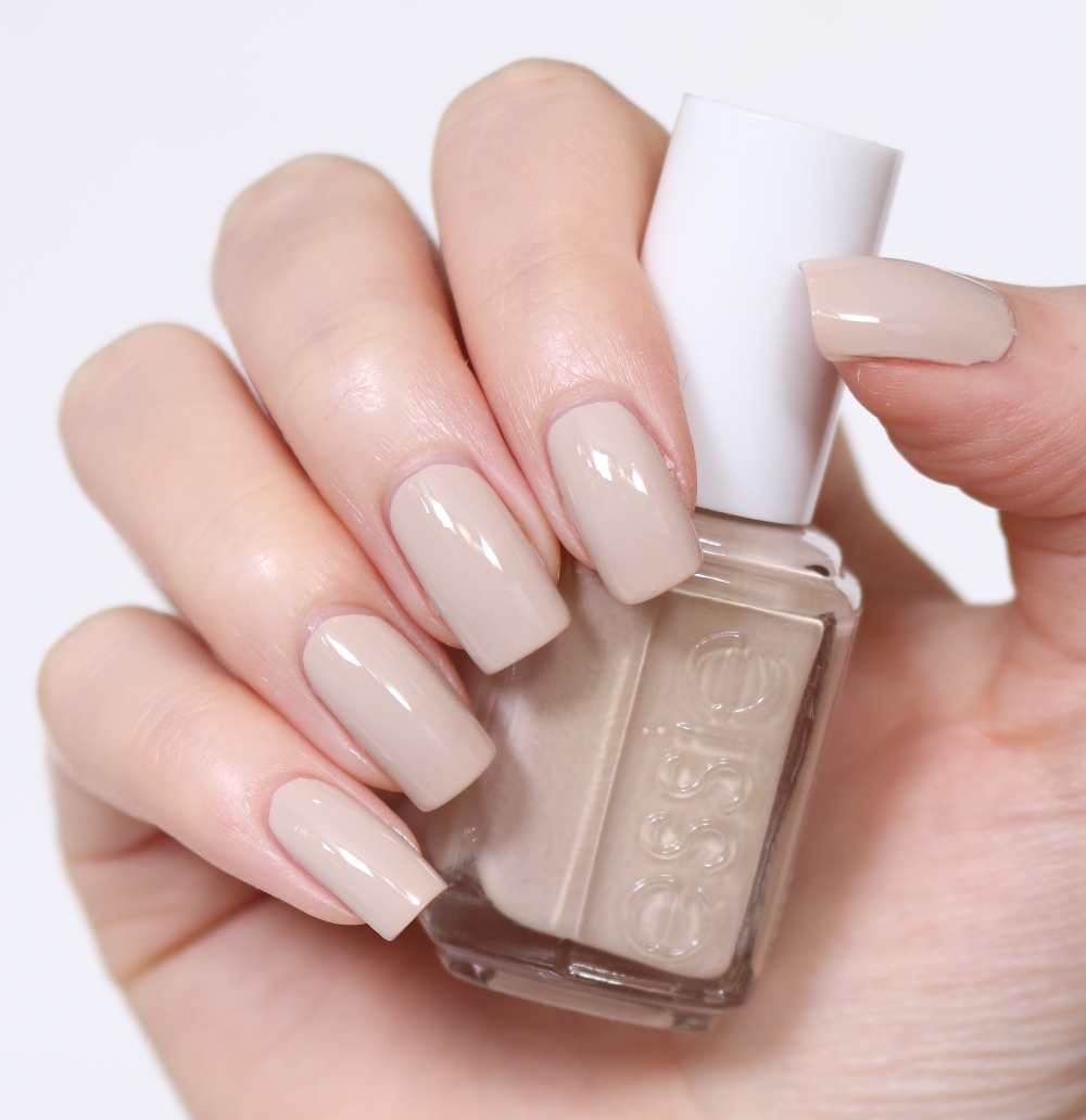 MacKarrie Beauty Style Blog Essie Rainwear Don't Care