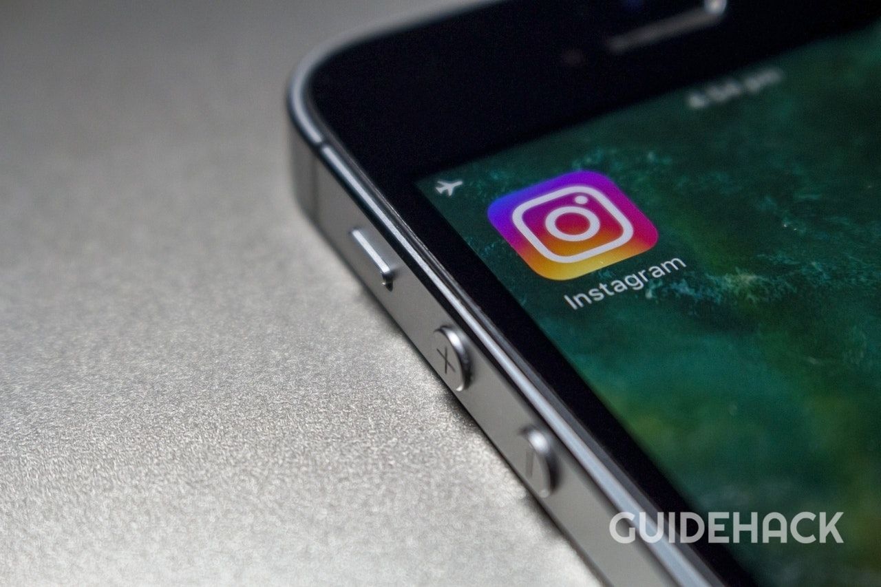 How to add more than one photo to instagram story