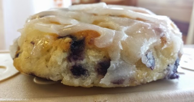 Review Bojangles Bo Berry Biscuit