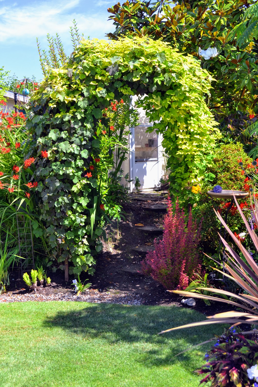 How To Install Brick Garden Borders The Easy Way The Stonybrook