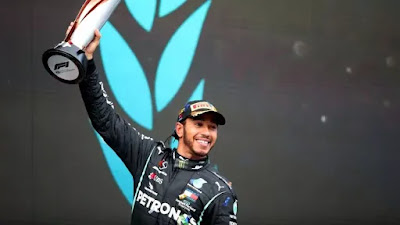 Lewis Hamilton gets UK knighthood