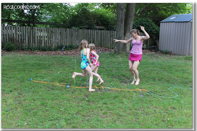 This looks like great summer family fun! Easy to put together a fun afternoon game with the family. #FamilyFun#Games #Summer #RealCoake