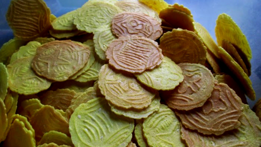 Kue Dollar: Camilan tradisional Indonesia yang renyah dan manis, sempurna untuk dinikmati bersama teh