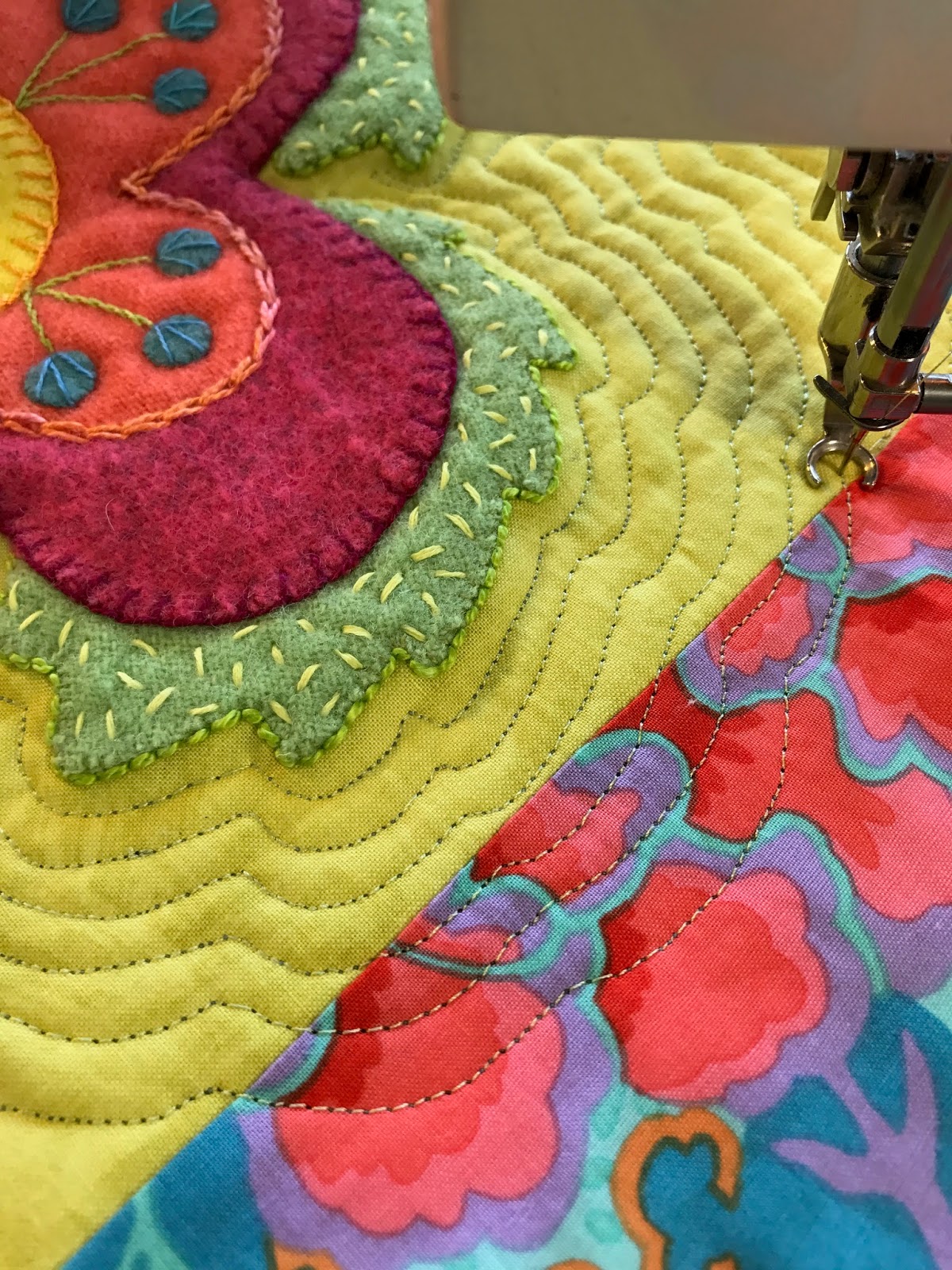 Sherrie loves color! Echo quilting, July 4th and smiles