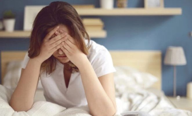 সকালে ঘুম থেকে উঠে মাথায় ব্যাথা?(Health )দেখে নেওয়া যাক কী কারণে সকালে মাথা যন্ত্রণা করে