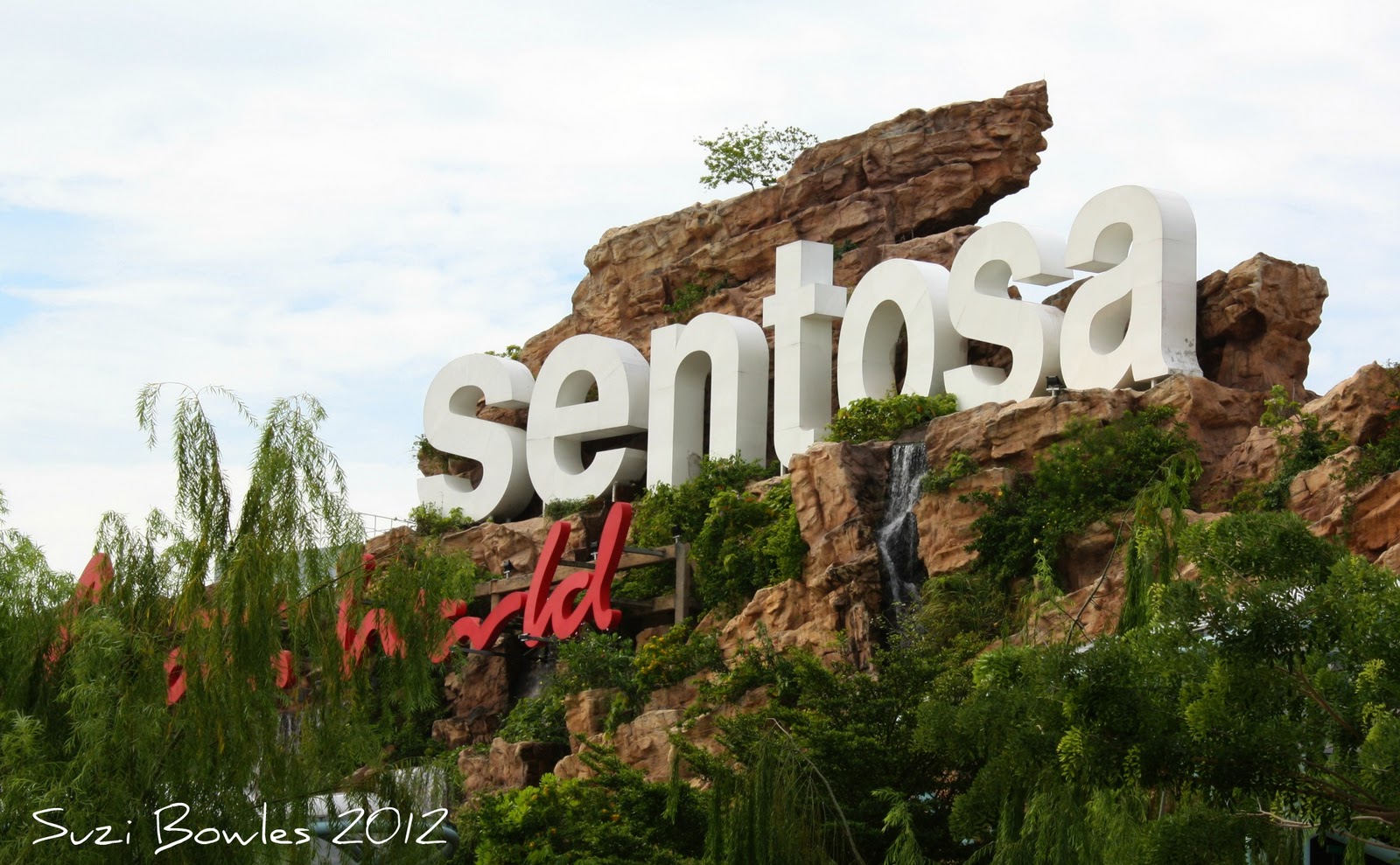 Two and a half travellers: Visiting Sentosa (with the rest of Singapore)