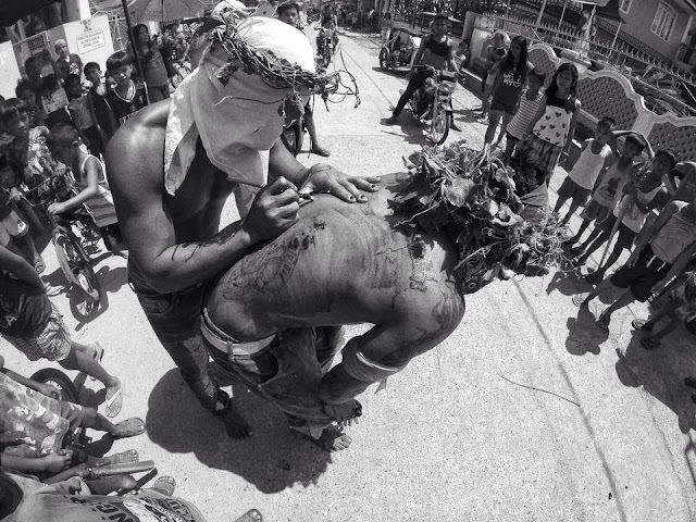 Flagellants Perform Ritual on Holy Week 2015 in Pampanga Photos