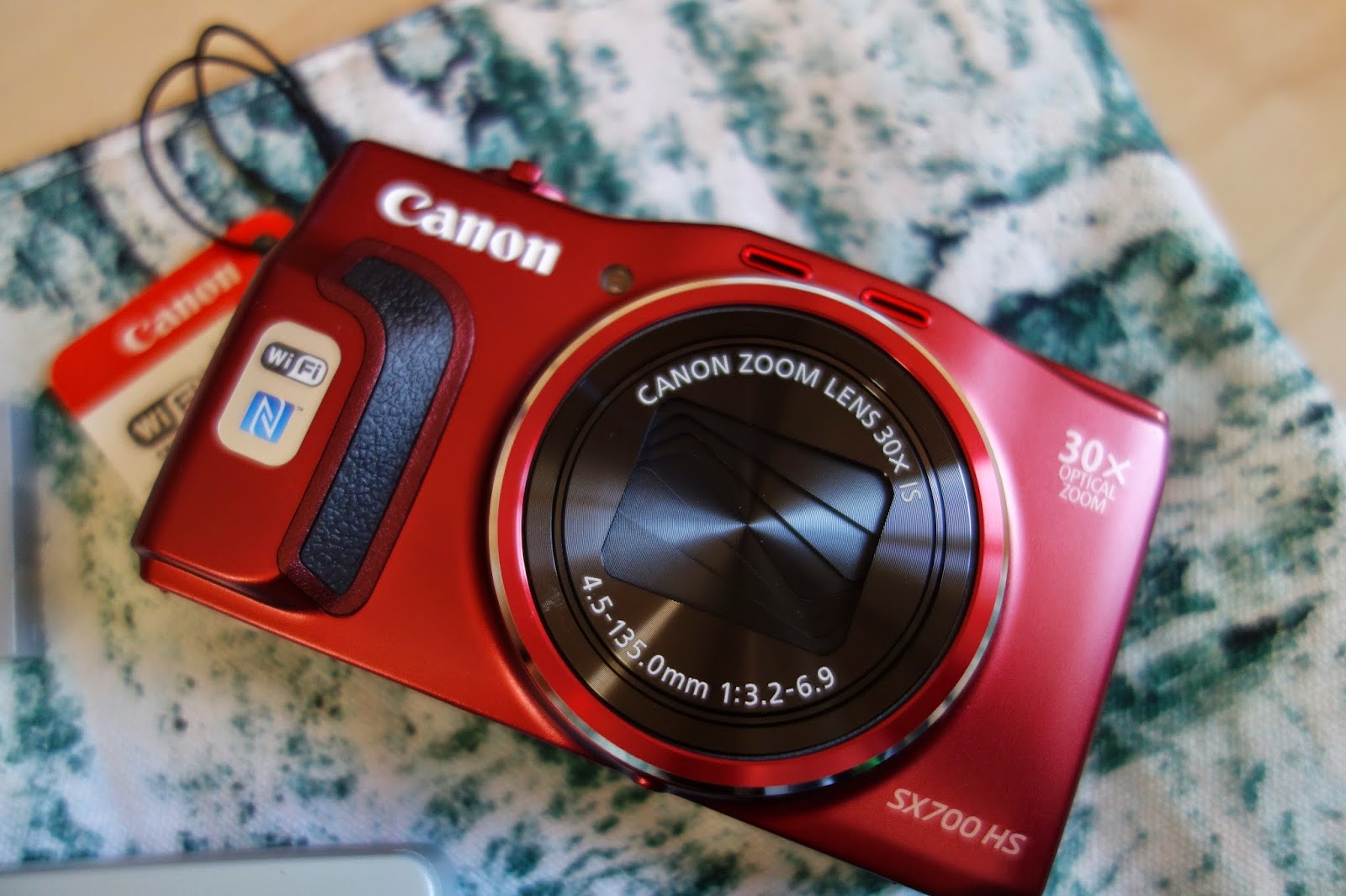 Chioma - Beauty Blogger: unboxing : Canon PowerShot SX700 HS