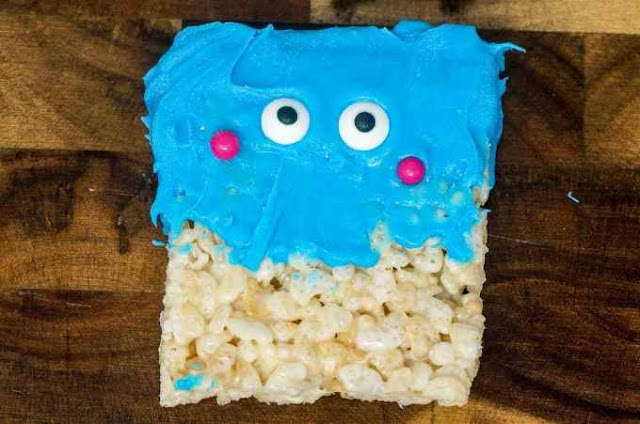 HALLOWEEN RICE KRISPIE TREAT MONSTERS