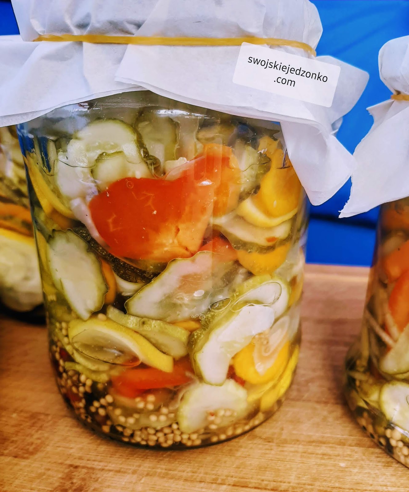 Salatka Z Ogorkow I Cukinii Do Sloikow Swojskie Jedzonko